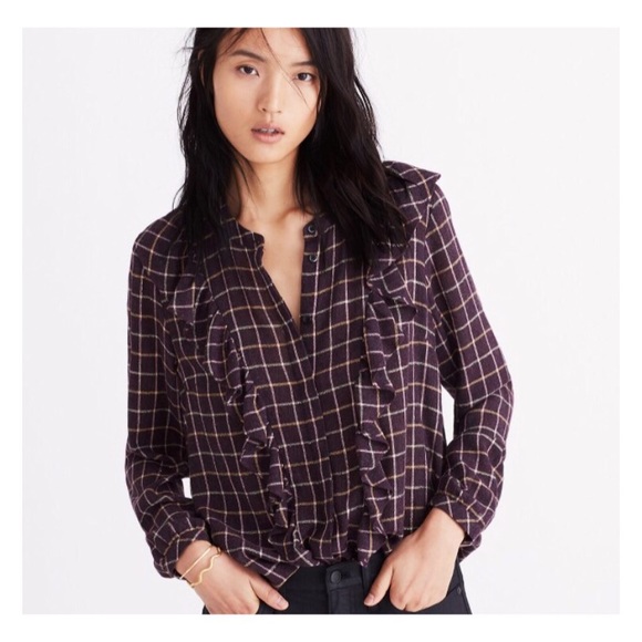 SALE!! Ruffle blouse - Picture 1 of 3